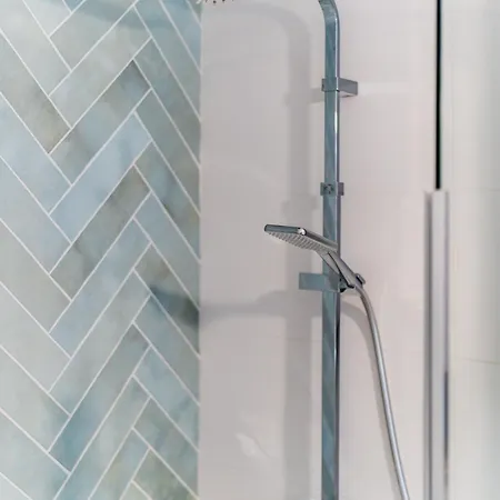 Gustave - Proche Centre-ville De *