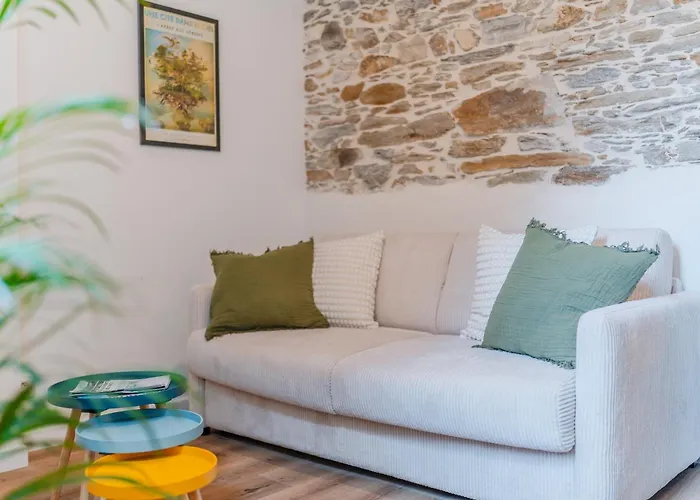 Gustave - Proche Centre-ville De * Nantes